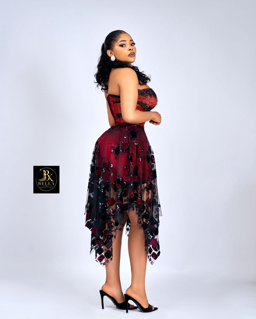 Burgundy Lace Corset Short Gown - Image 2