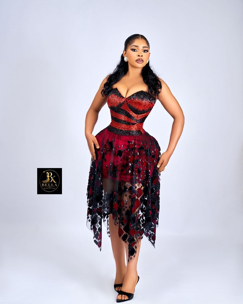 Burgundy Lace Corset Short Gown - Image 5